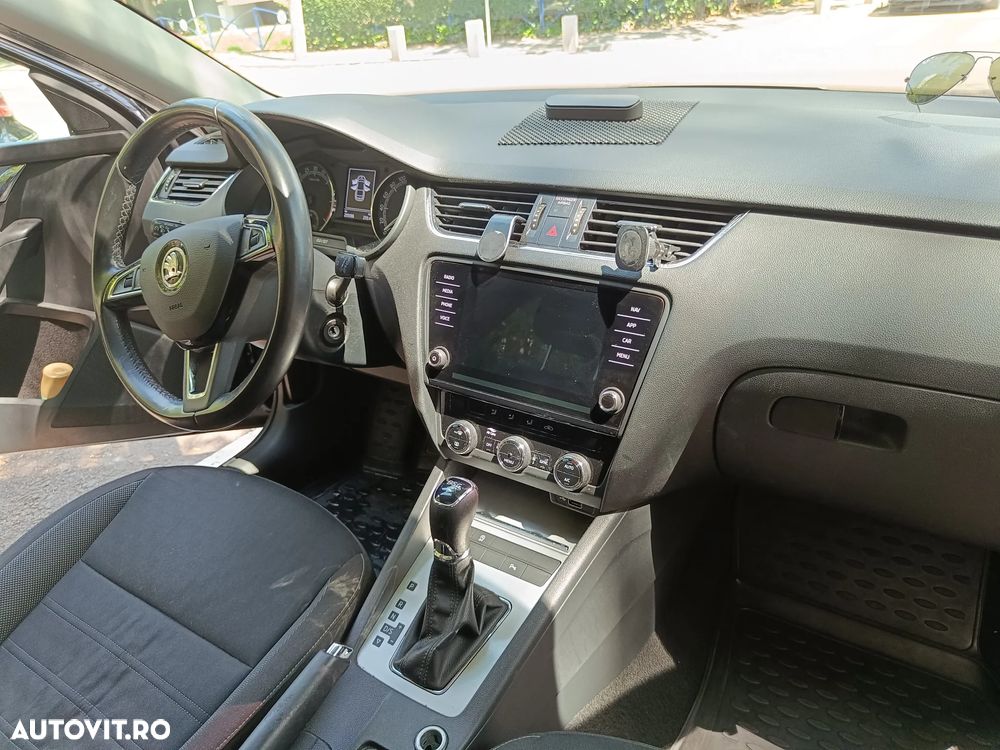 Skoda Octavia 1.6 TDI DSG Style - 17