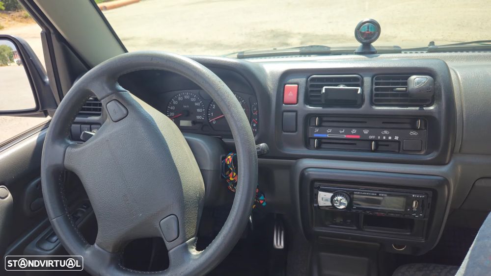 Suzuki Jimny 1.3 16V - 9