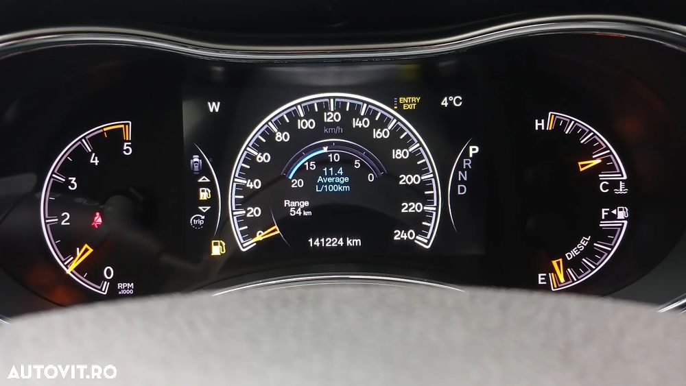 Jeep Grand Cherokee - 15