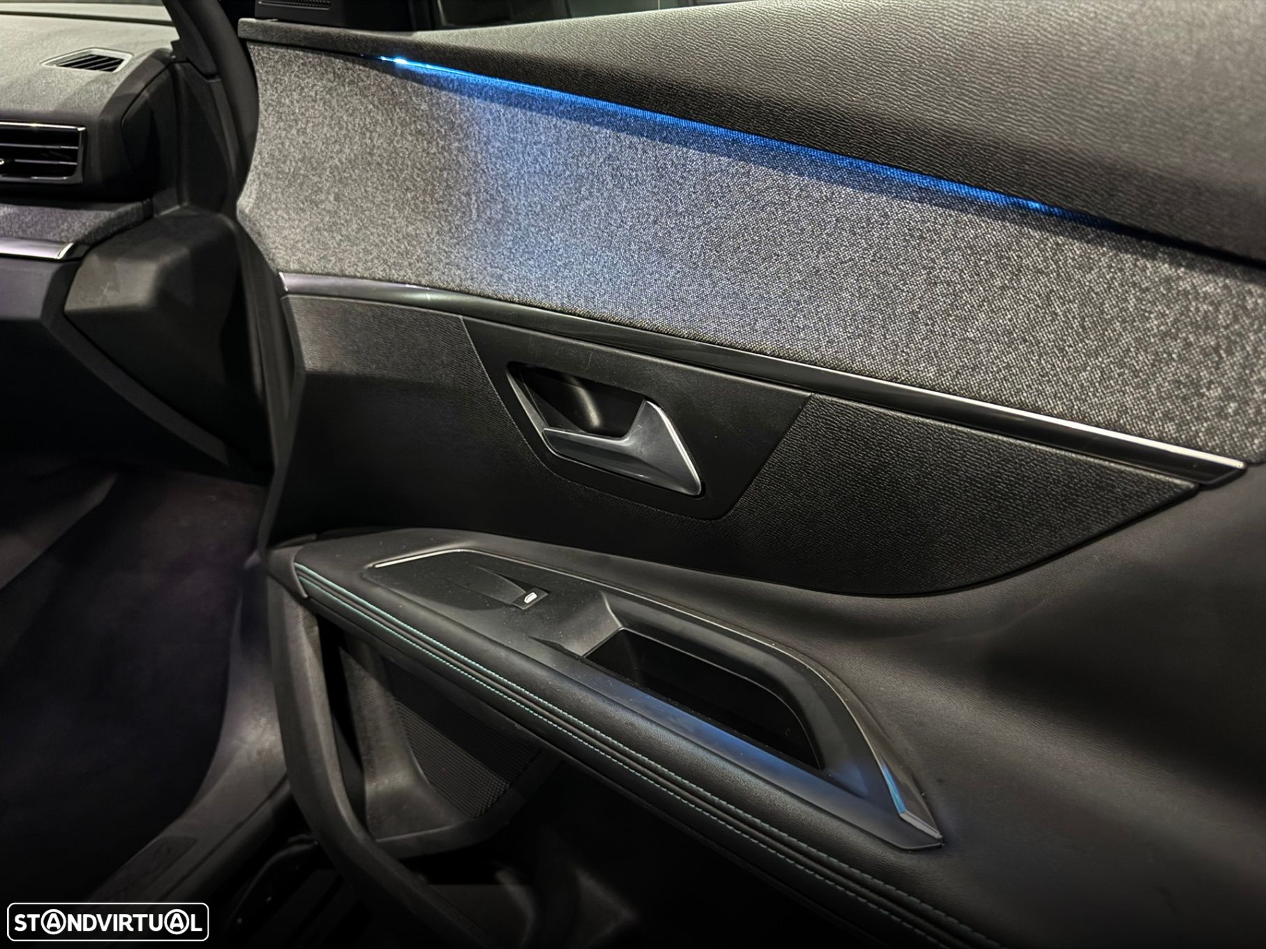 Peugeot 5008 1.2 PureTech Allure Pack EAT8 - 31