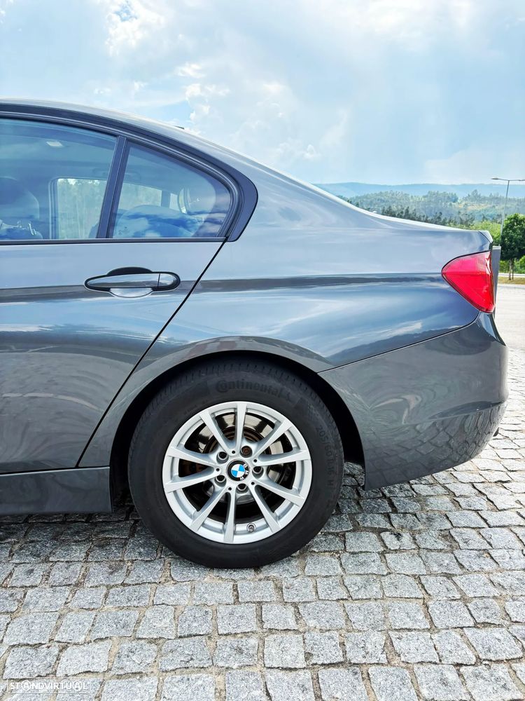 BMW 318 d - 3