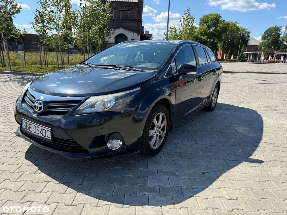 Toyota Avensis 2.0 D-4D Luna - 1