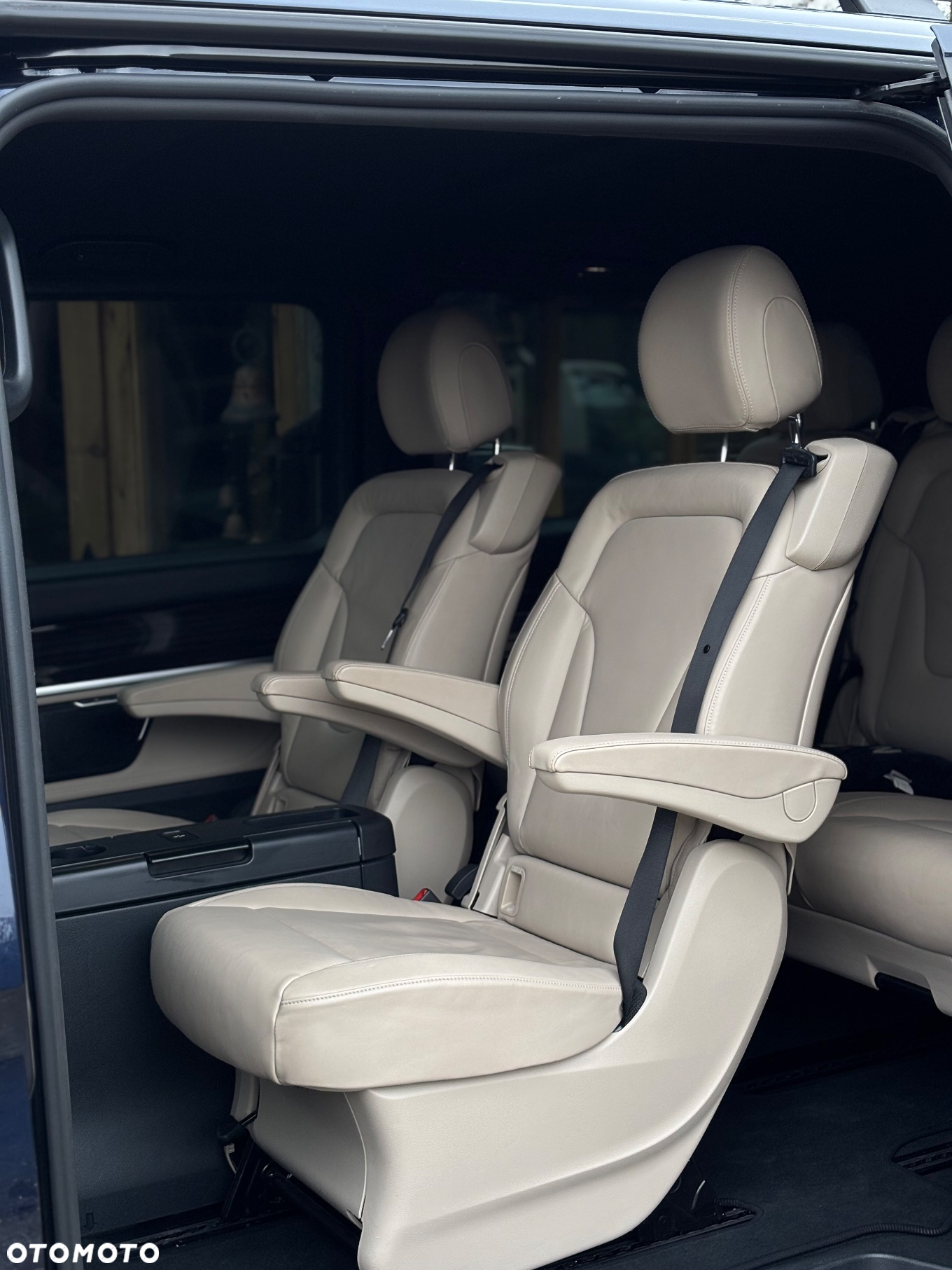 Mercedes-Benz Klasa V 300 d 4-Matic Exclusive 9G-Tronic (d³ugi) - 16