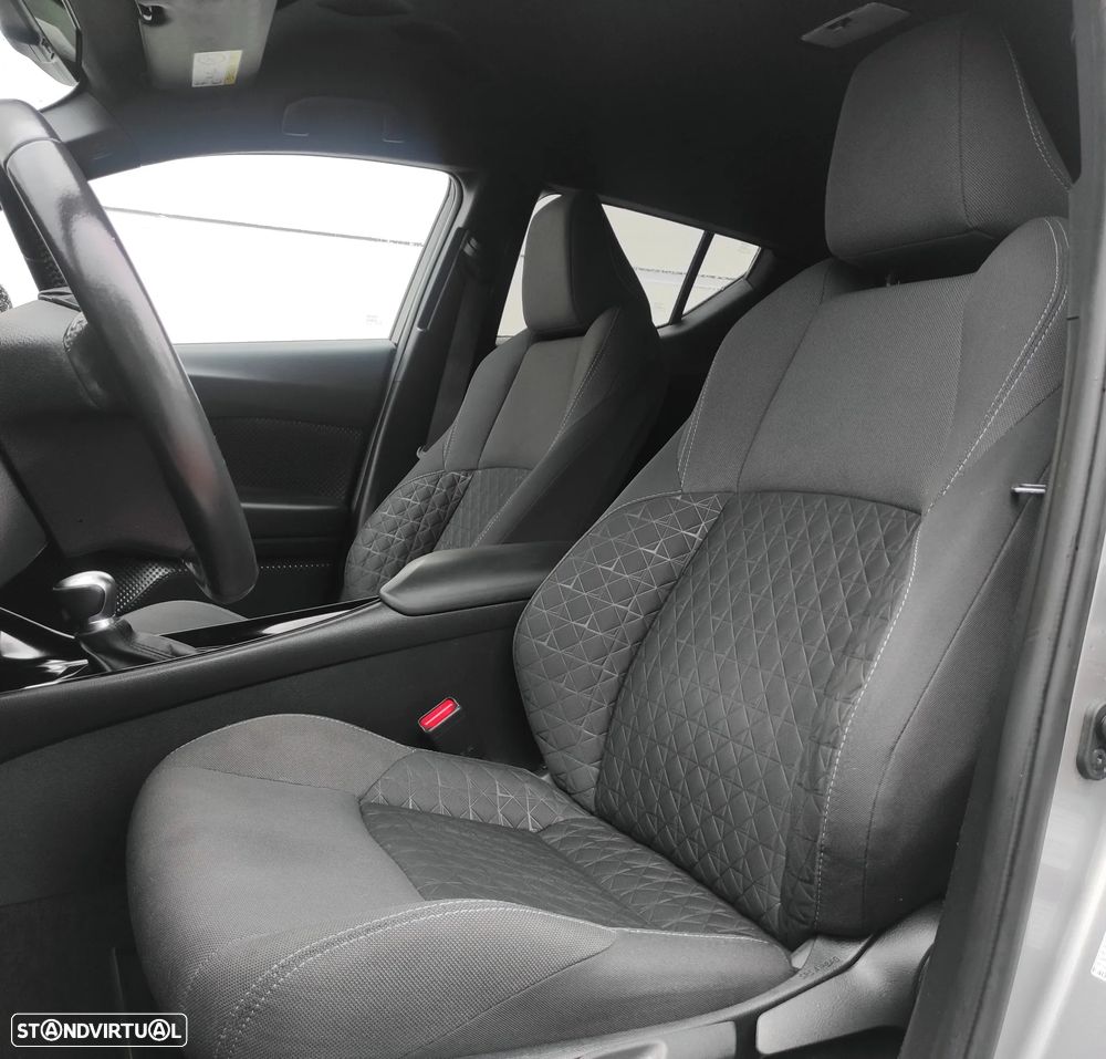 Toyota C-HR 1.8 Hybrid Square Collection - 19