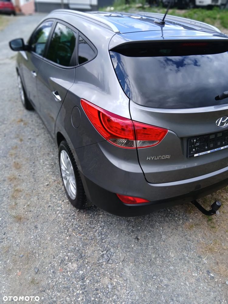 Hyundai ix35 2.0 CRDi 4WD Fifa World Cup Silver Edition - 9