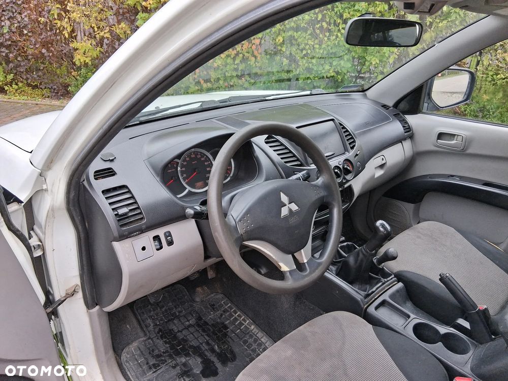 Mitsubishi L200 2.5 DID DC Intense - 7