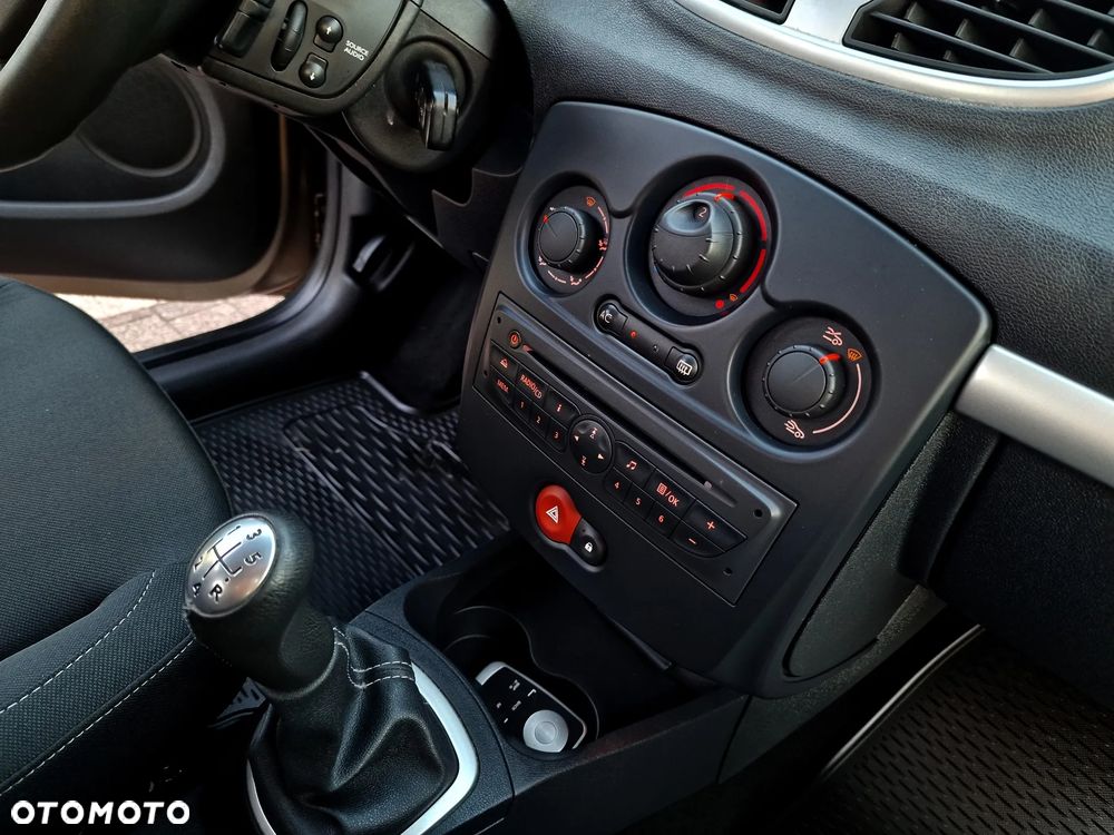 Renault Clio 1.2 16V Dynamique - 15