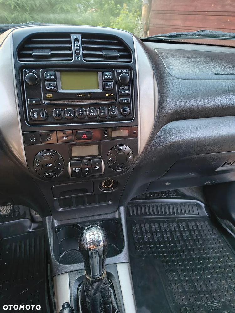 Toyota RAV4 2.0 D-4D 4x4 - 17
