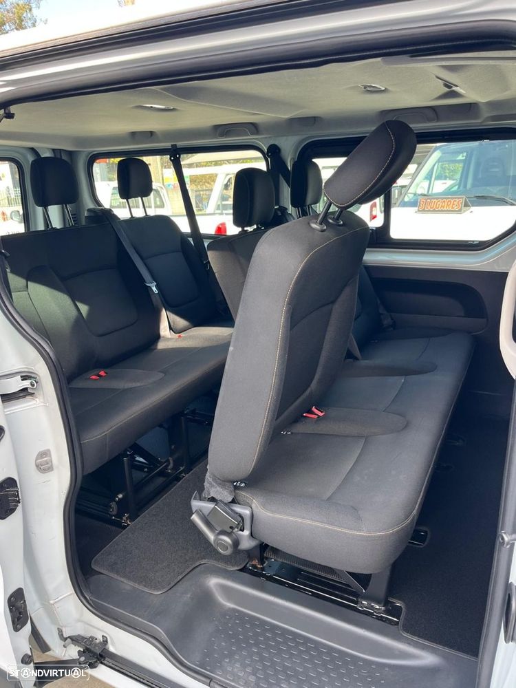 Renault Trafic 9 lugares - 10