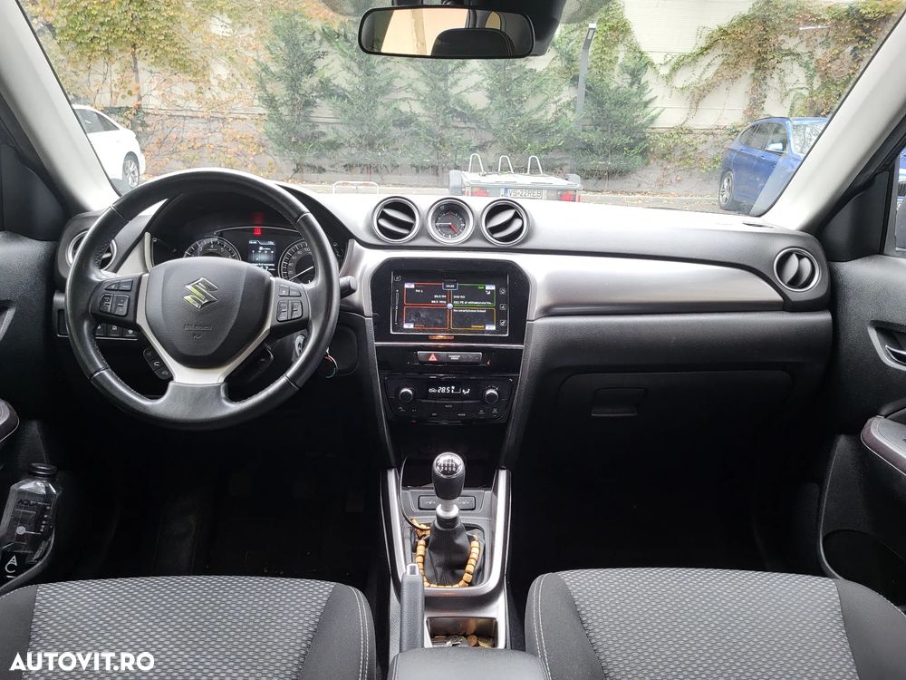 Suzuki Vitara 1.4 Boosterjet MHEV Passion - 11