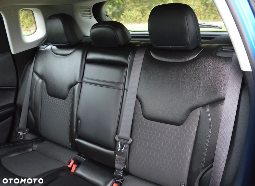 Jeep Compass - 33