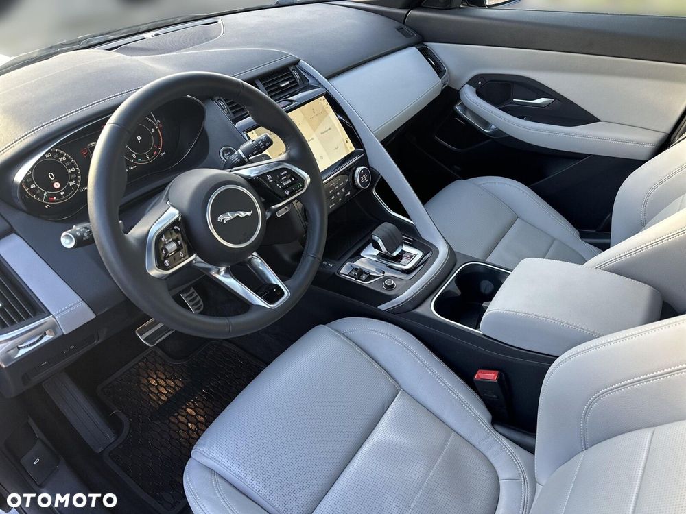 Jaguar E-Pace - 15