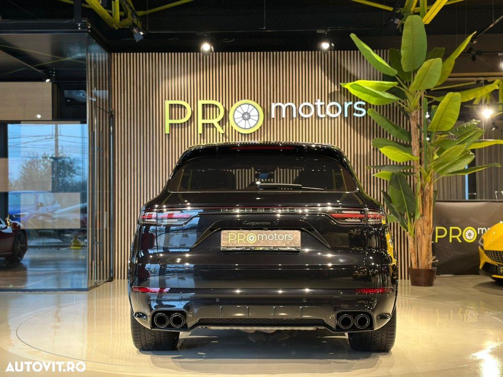 Porsche Cayenne S - 5