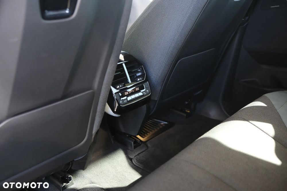 BMW iX xDrive40 76.6kWh - 14