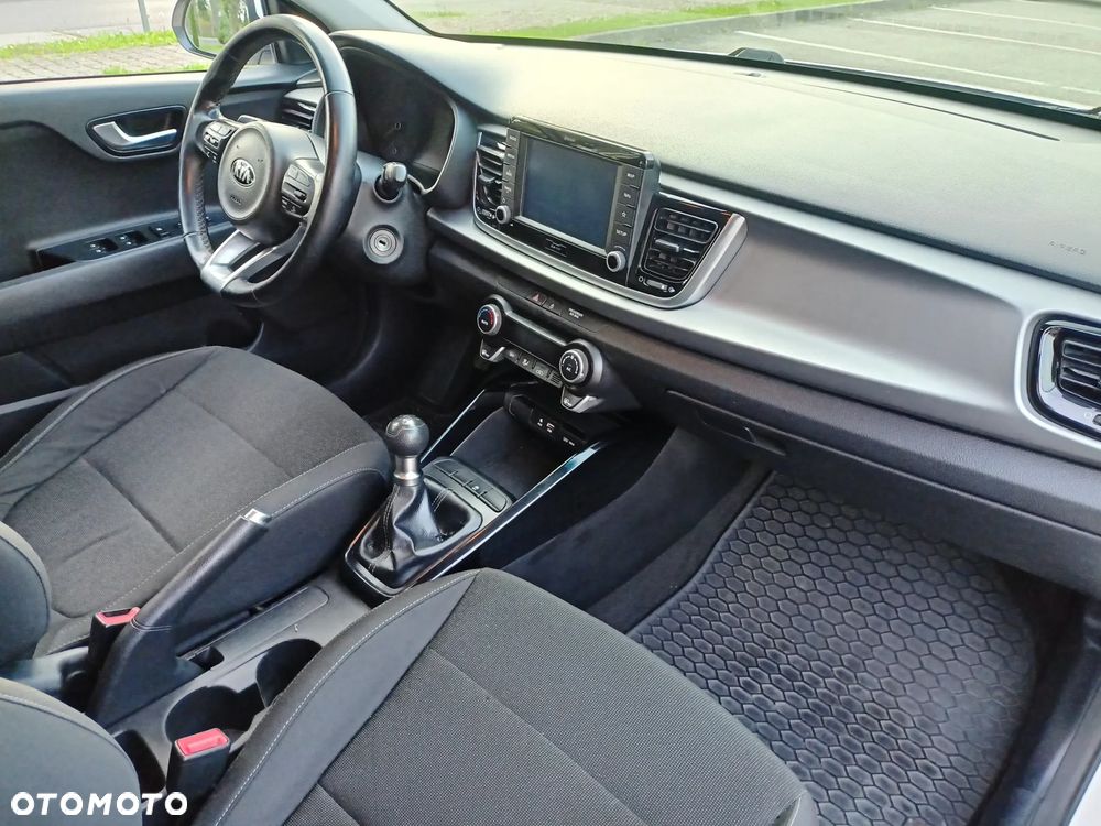 Kia Rio - 12