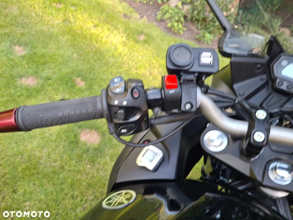 Yamaha XJ - 6