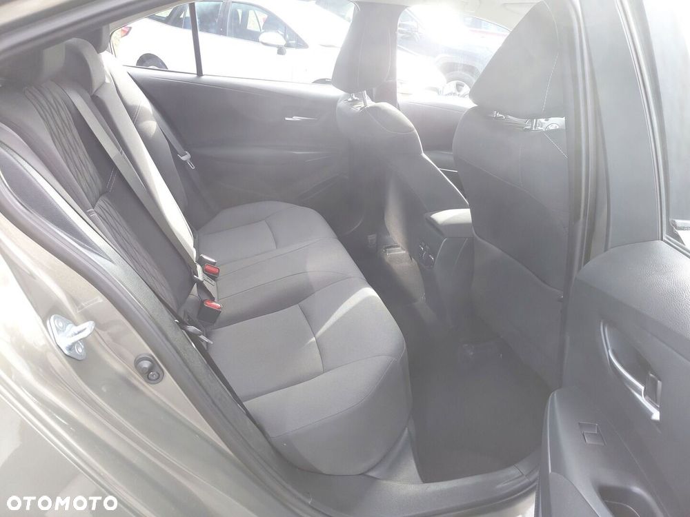 Toyota Corolla - 10