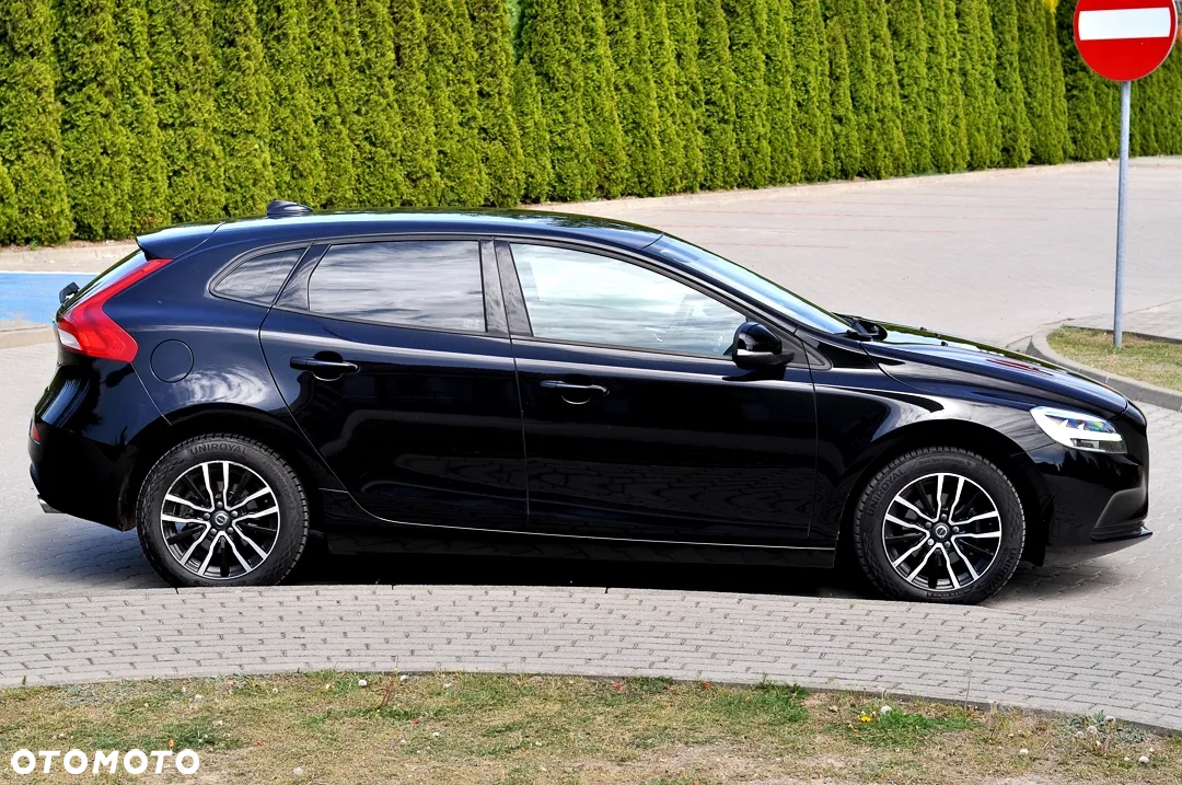 Volvo V40 D2 Drive-E Momentum - 10