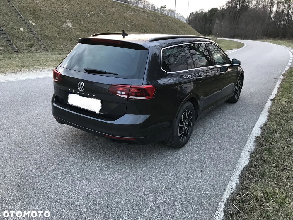Volkswagen Passat 1.6 TDI SCR DSG Business - 3
