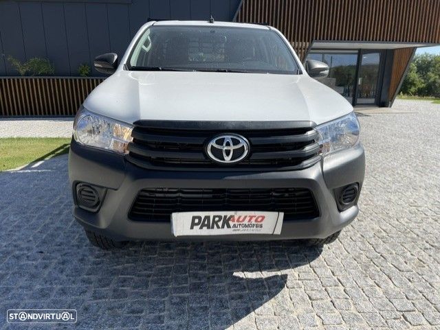 Toyota Hilux - 2