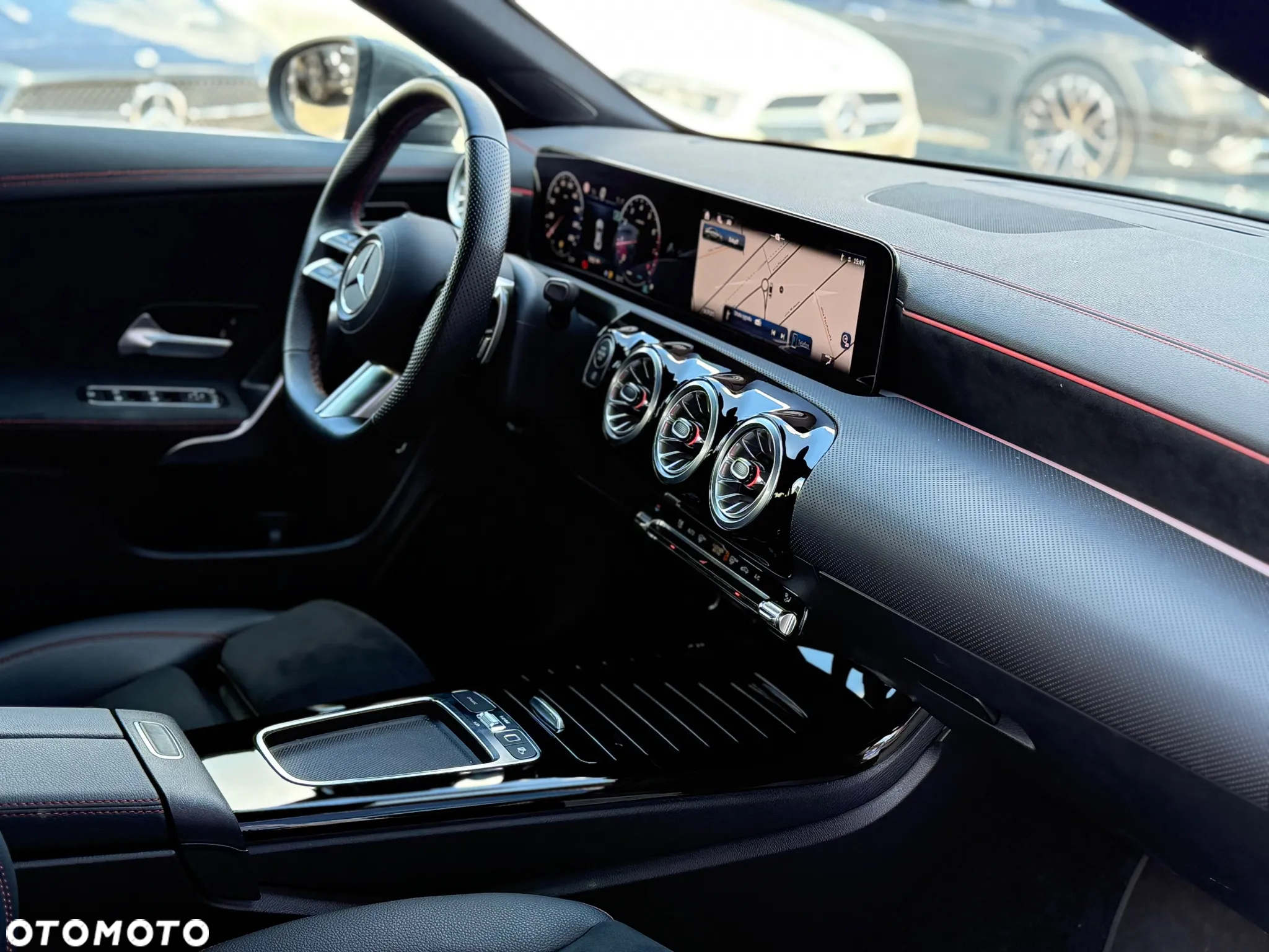 Mercedes-Benz CLA 200 7G-DCT AMG Line Advanced Plus - 16