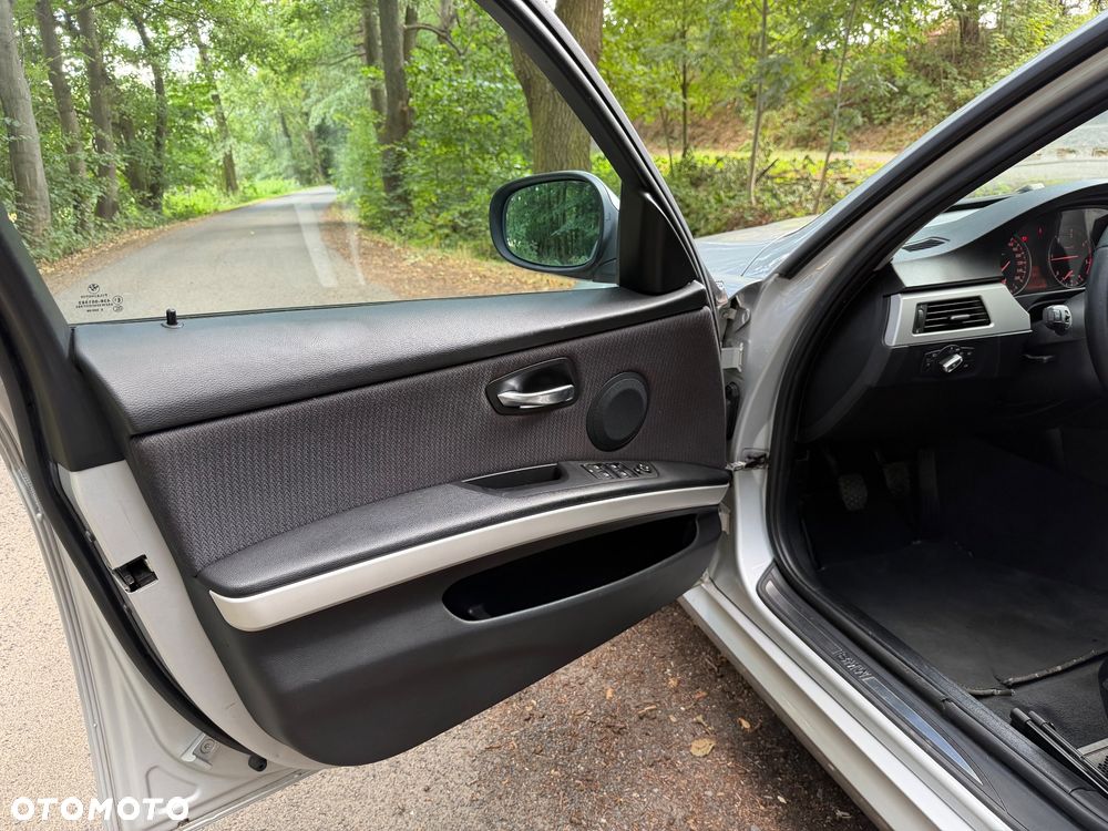 BMW Seria 3 320d DPF - 13