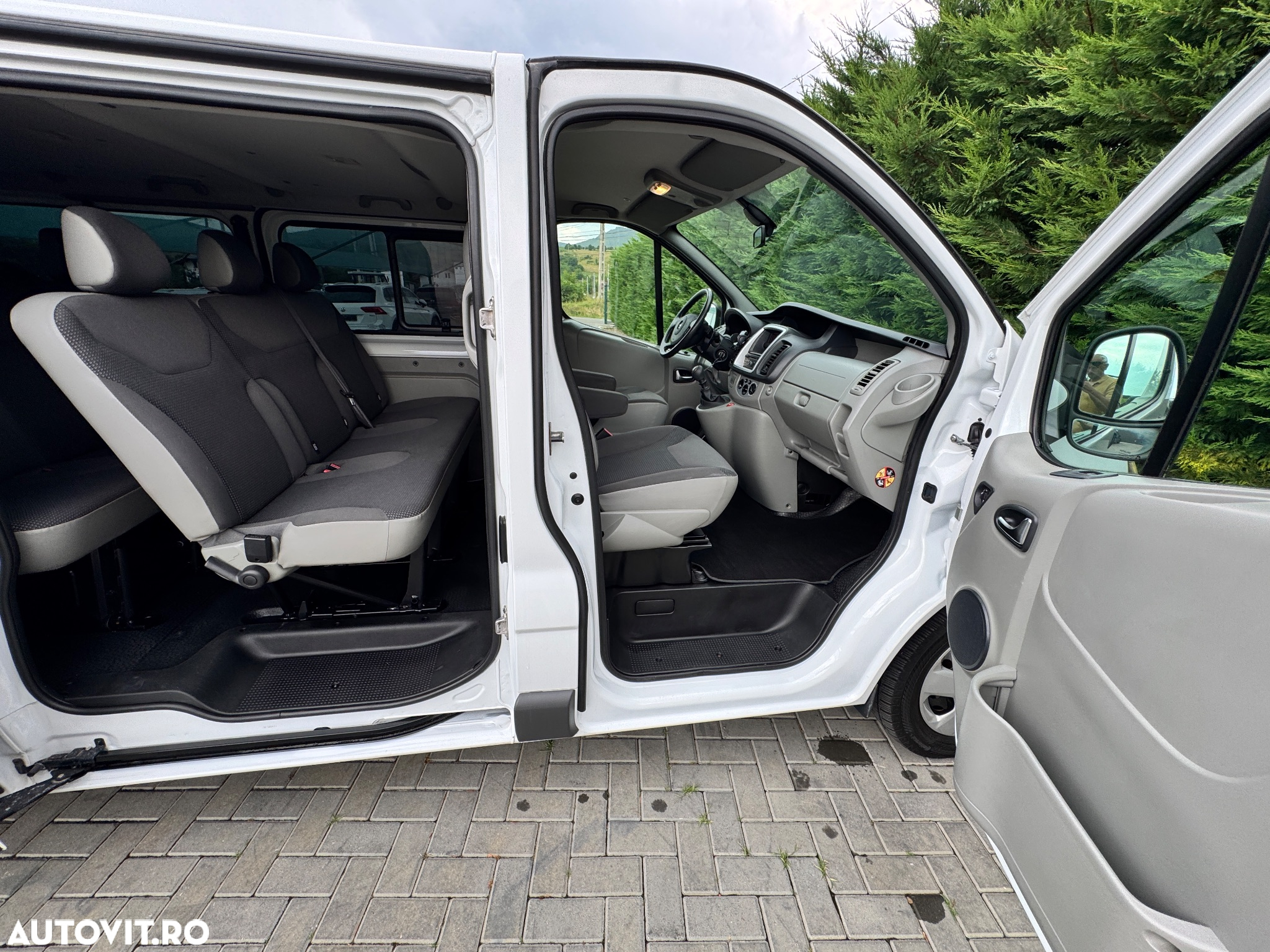 Opel Vivaro - 16