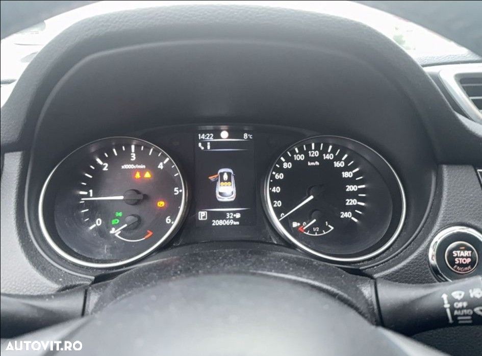 Nissan Qashqai 1.6 DCI Xtronic TEKNA - 9