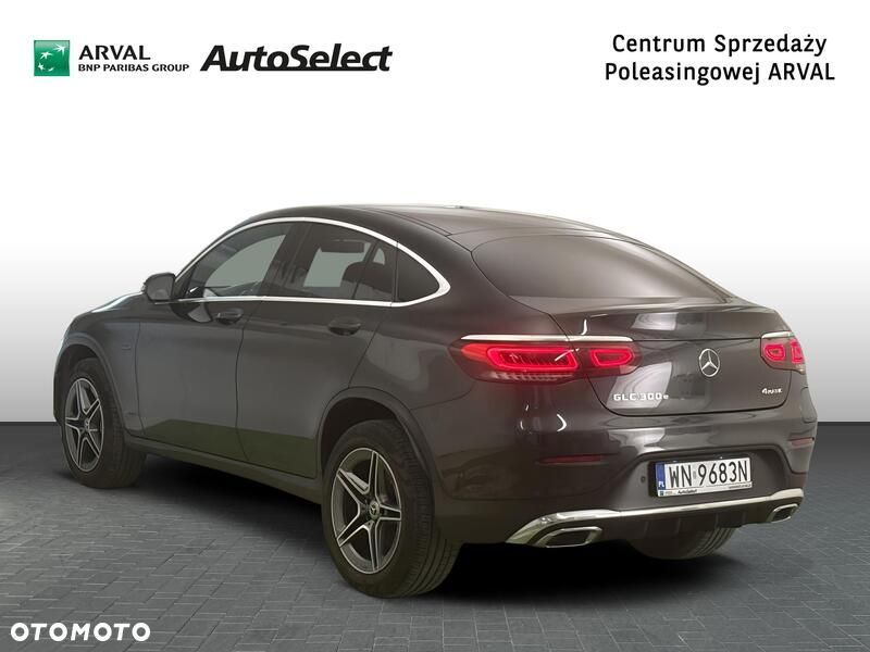 Mercedes-Benz GLC 300 e 4-Matic - 3
