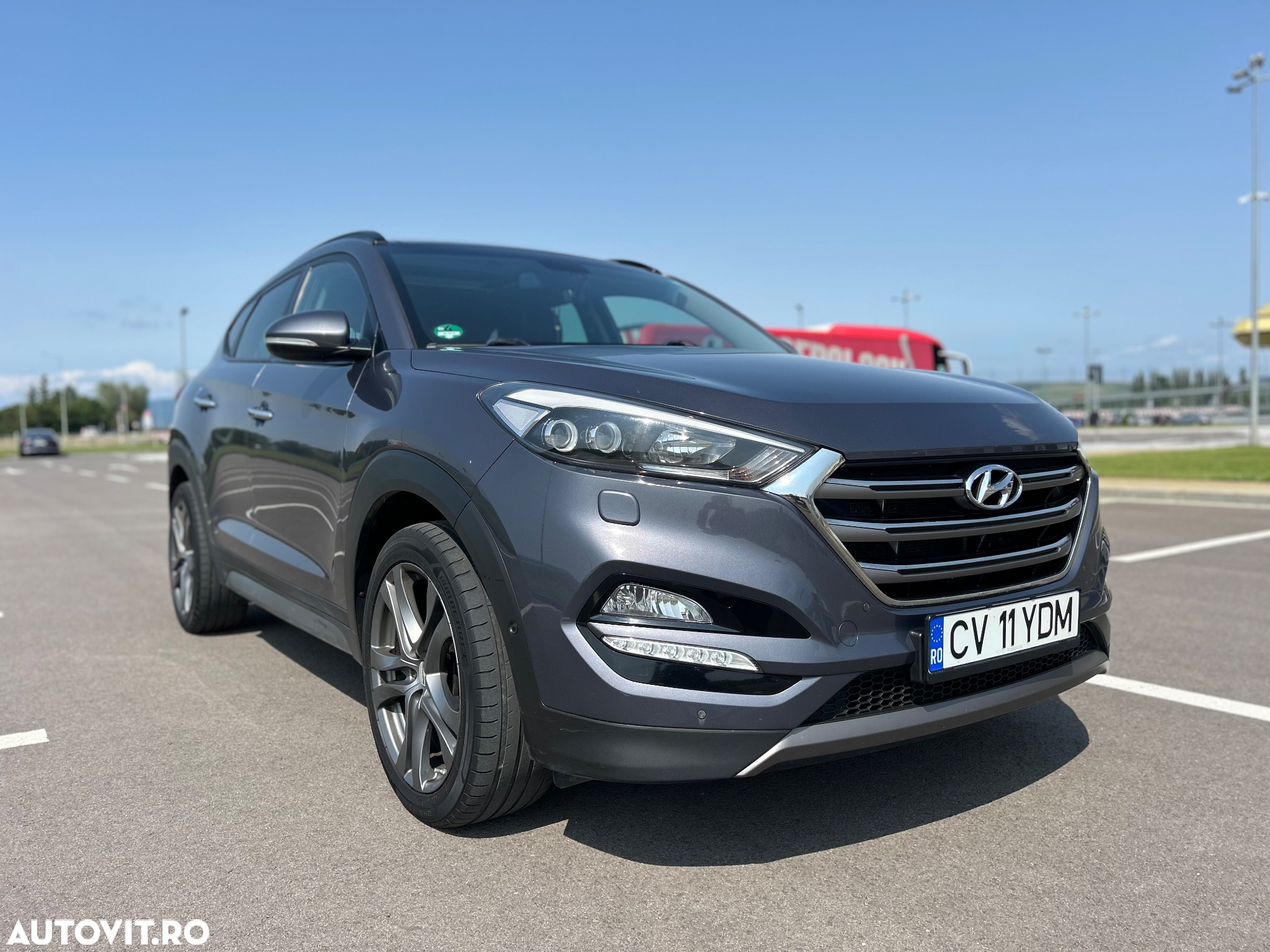 Hyundai Tucson 2.0 CRDI 4WD Automatik Premium - 2