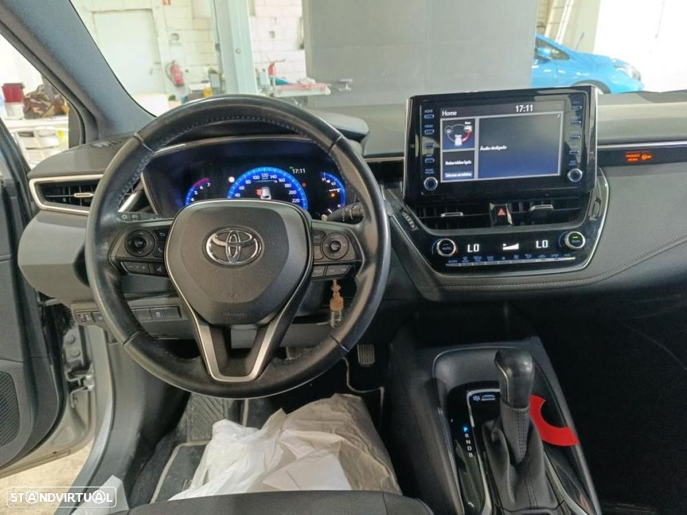 Toyota Corolla Touring Sports 1.8 Hybrid Comfort - 4