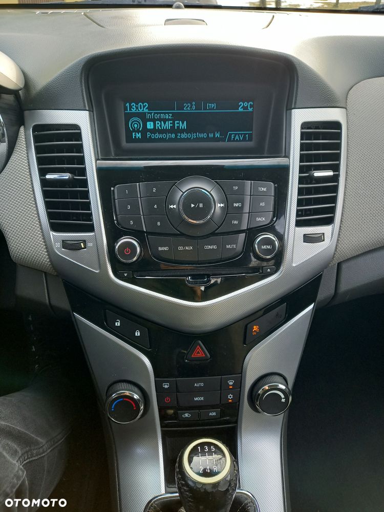 Chevrolet Cruze - 16