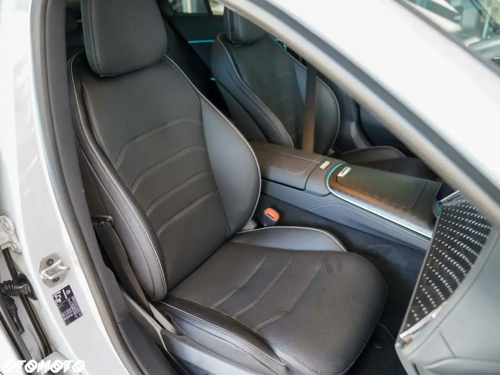 Mercedes-Benz Klasa E 200 4-Matic AMG - 6