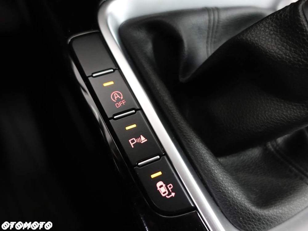Kia Ceed 1.4 T-GDI OPF Platinum Edition - 35