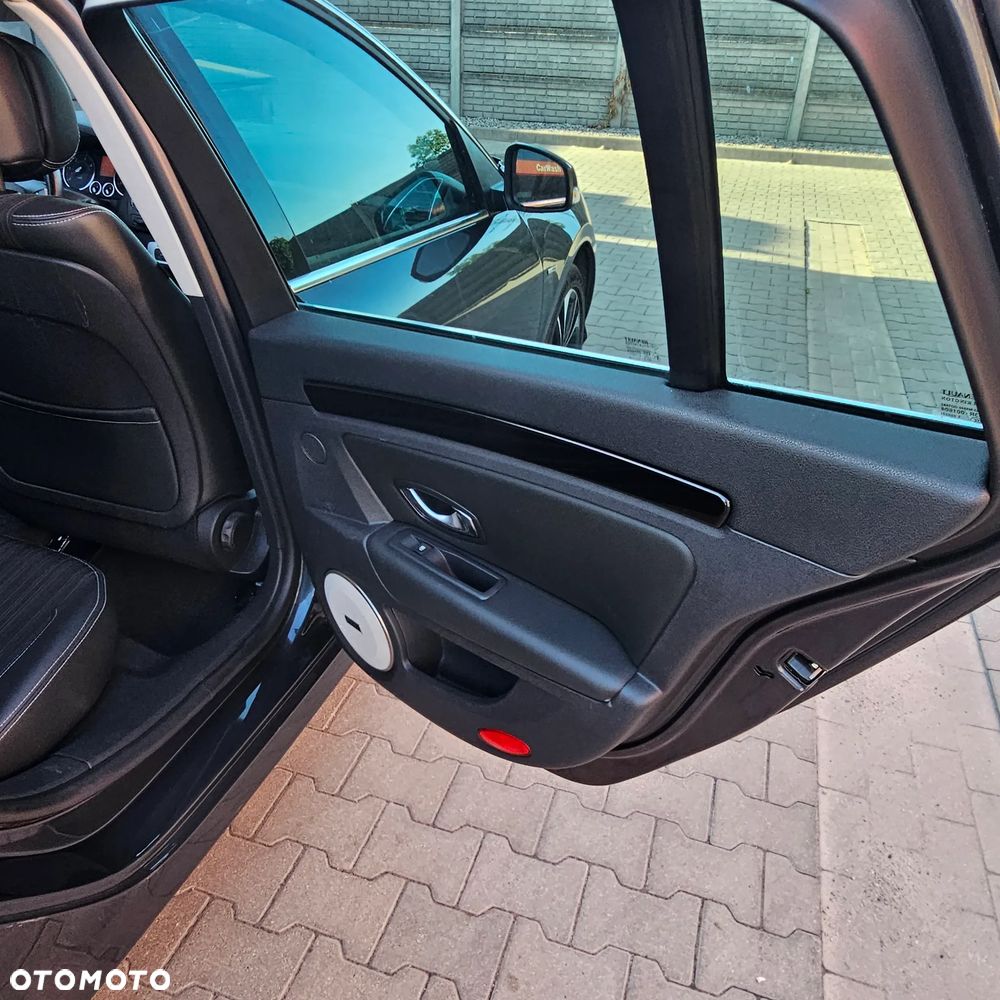 Renault Laguna dCi 150 FAP Bose - 21