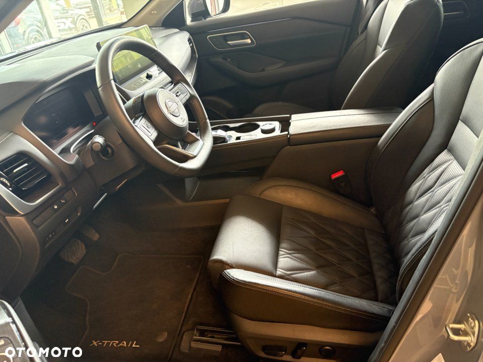 Nissan X-Trail - 8
