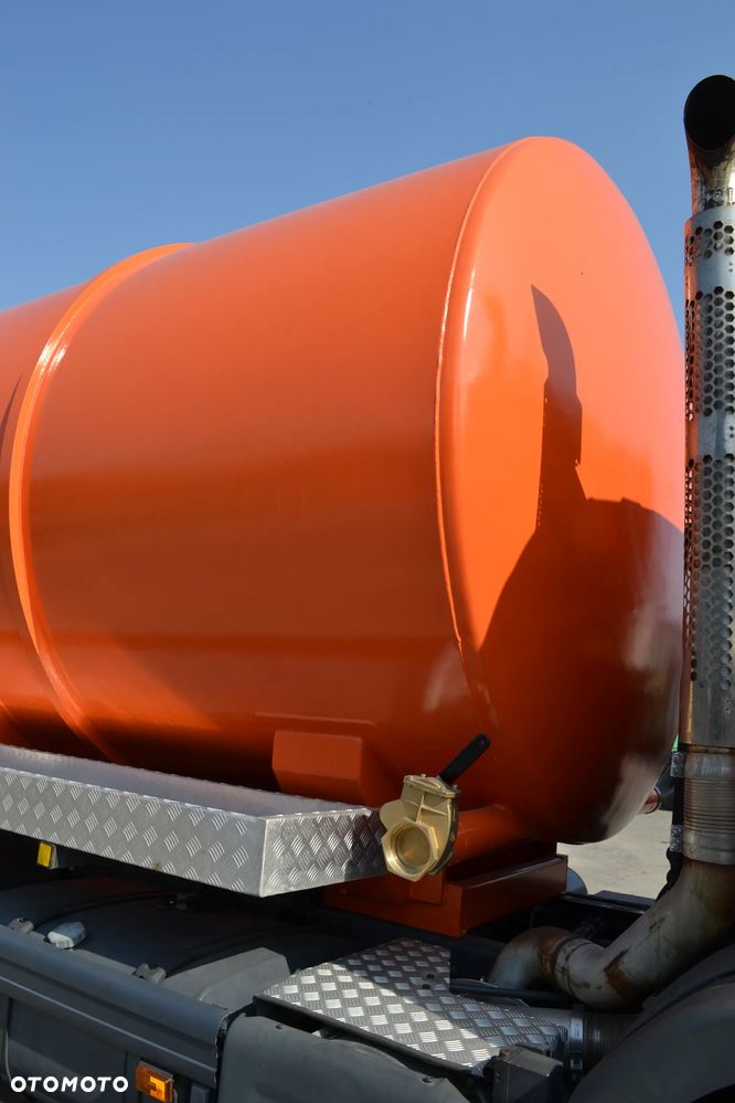 Scania P 320 ASENIZACYJNY TYLKO 157 847 km SZAMBIARKA NOWA BECZKA 20 m³ TRZECIA OŚ SKRĘTNA I PODNOSZONA - 18