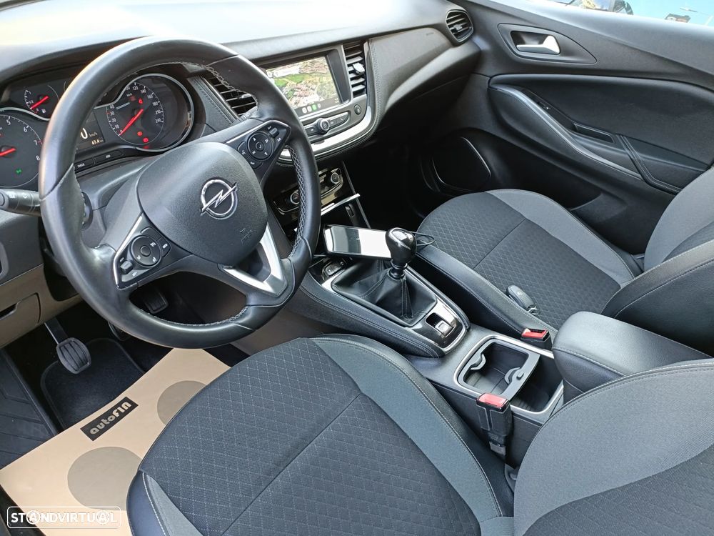 Opel Grandland X 1.2 T GS Line - 11