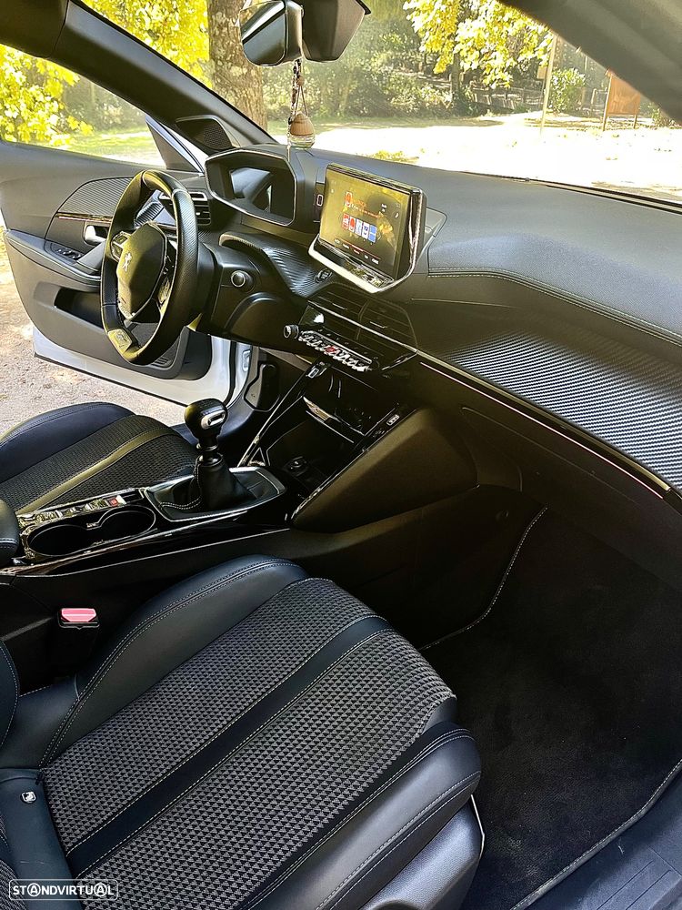 Peugeot 208 1.2 PureTech GT Line - 10
