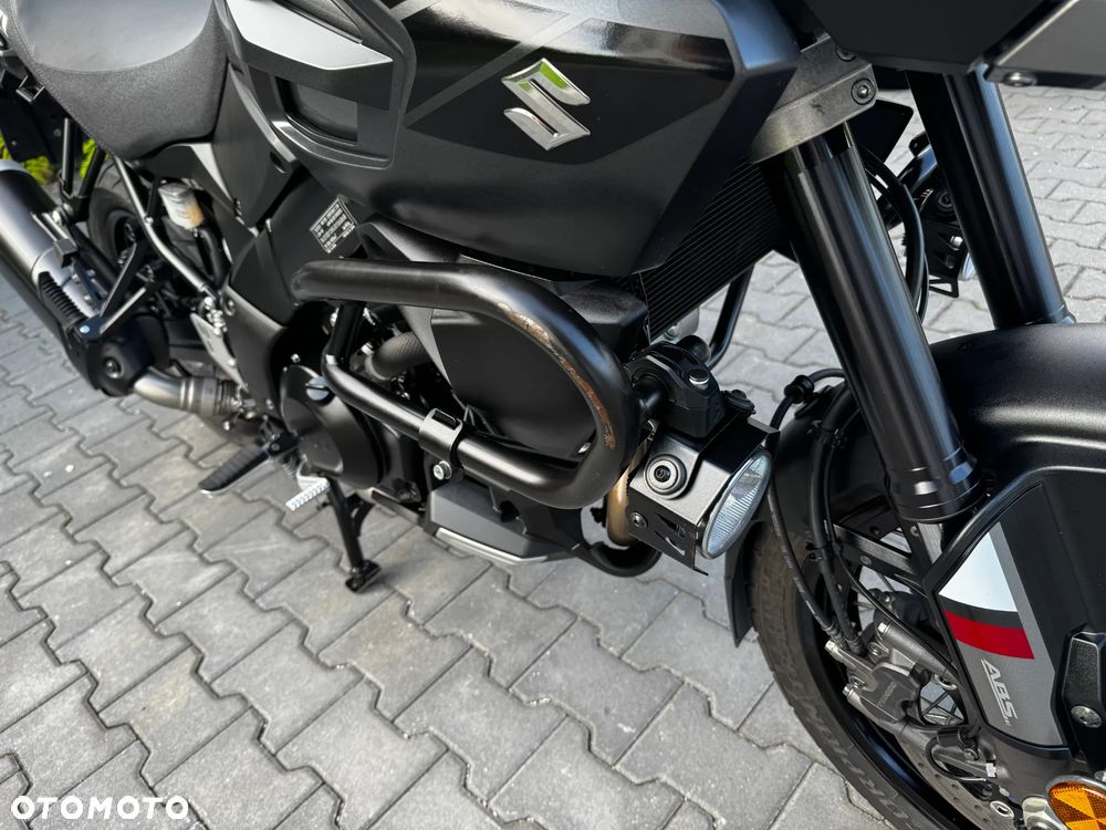 Suzuki V-STROM - 12