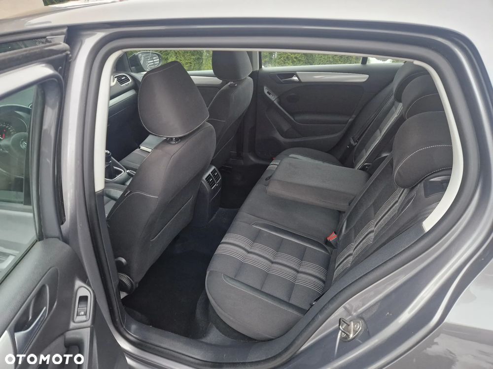 Volkswagen Golf 1.6 TDI DPF BlueMotion Technology MATCH - 8