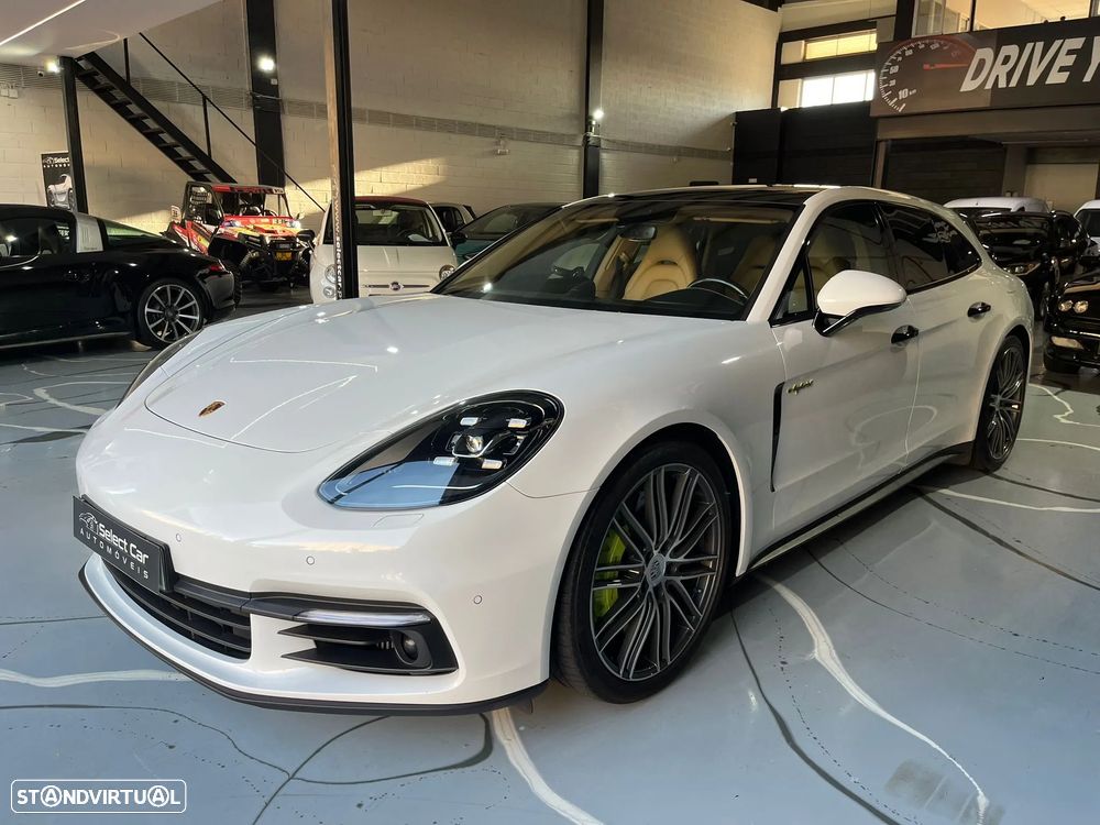 Porsche Panamera Sport Turismo 4 E-Hybrid Edition 10 Anos - 2