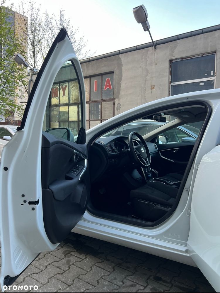 Volvo V40 T2 Geartronic RDesign - 5