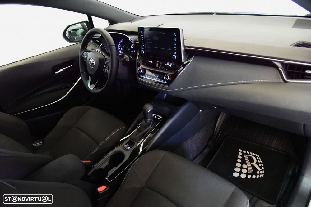 Toyota Corolla Touring Sports - 21