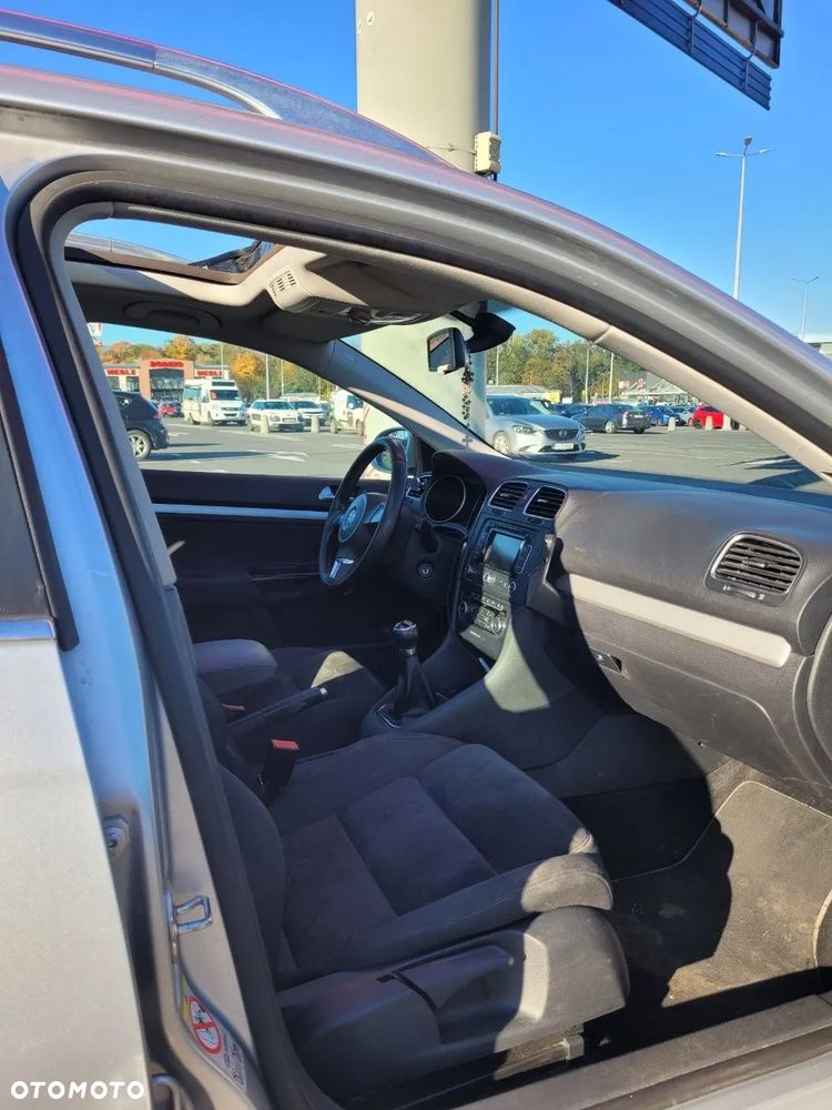 Volkswagen Golf 1.6 TDI DPF Highline - 14