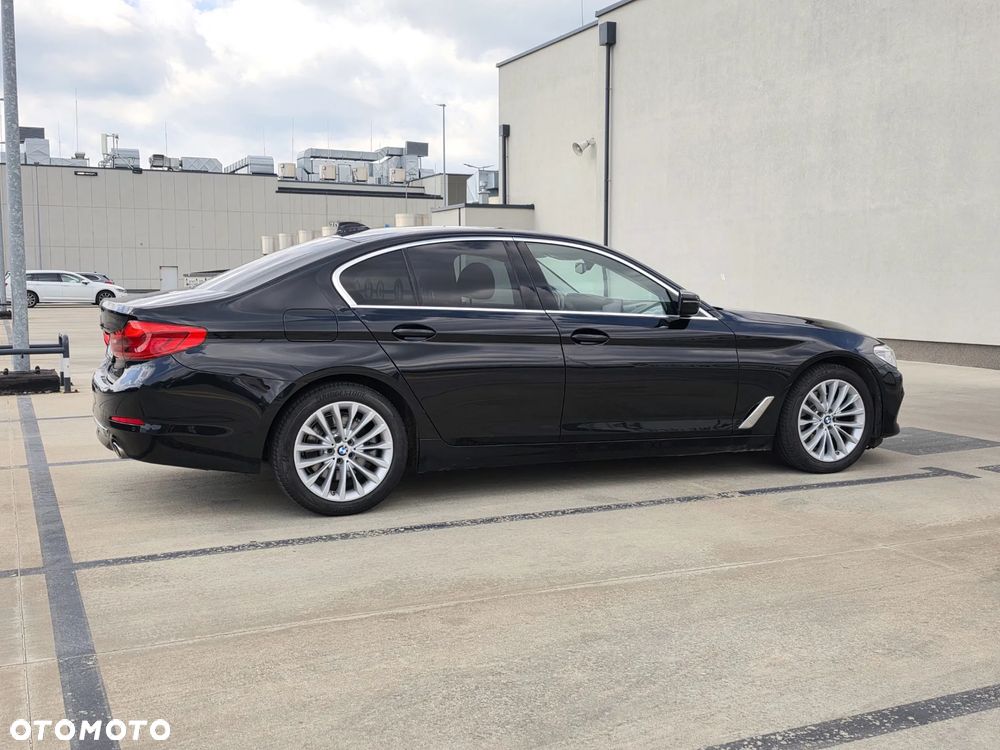BMW Seria 5 520d xDrive Luxury Line sport - 8