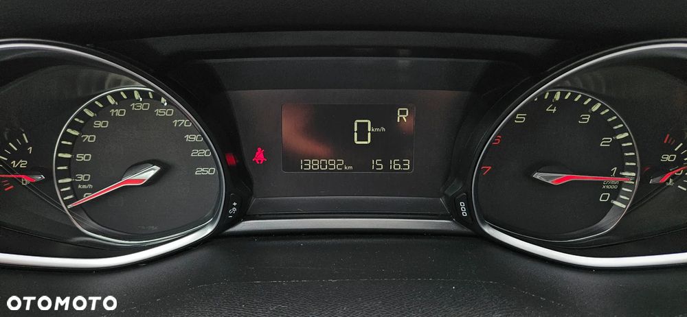 Peugeot 308 PureTech 130 GPF EAT8 Stop & Start Allure - 16