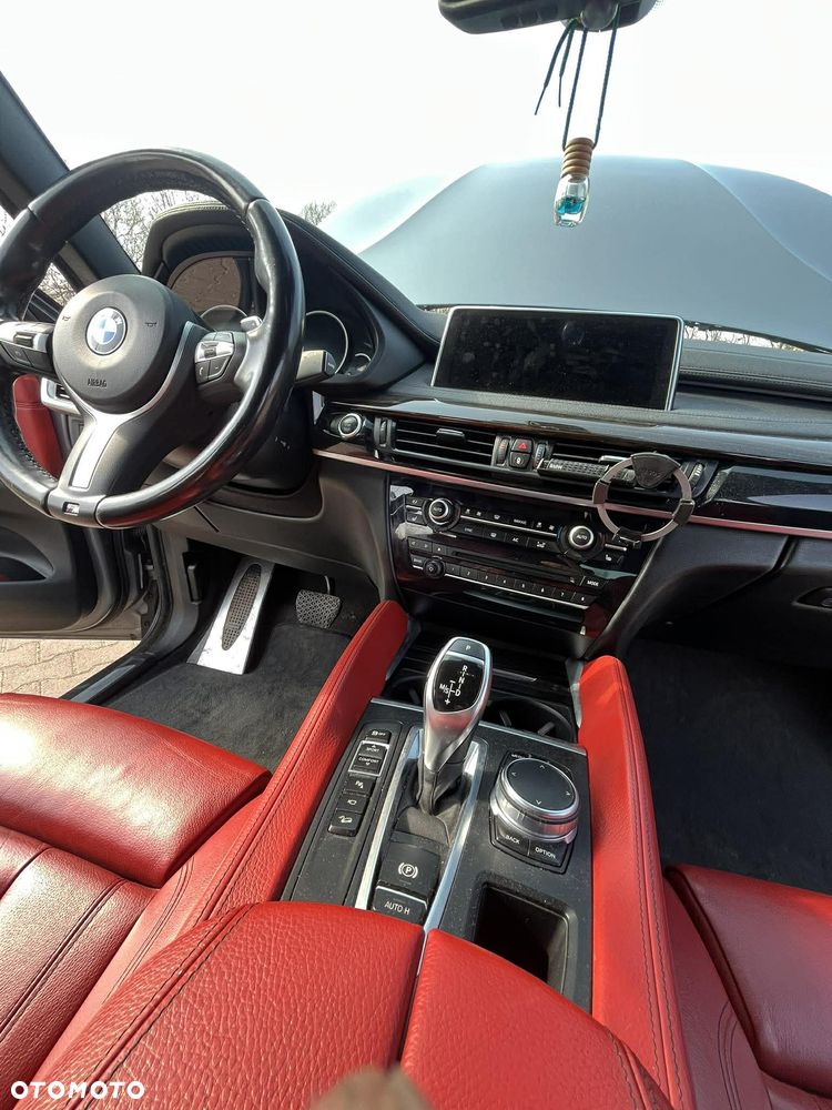BMW X6 xDrive50i - 24