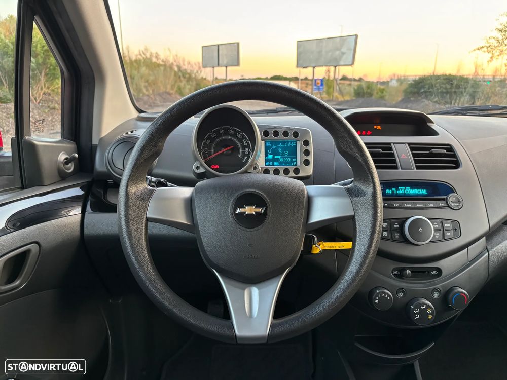 Chevrolet Spark 1.0 LT - 17