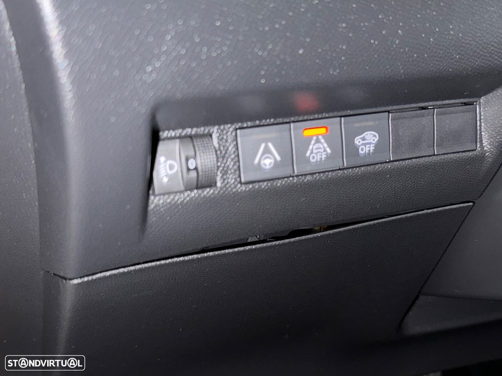 Peugeot 2008 1.2 PureTech Allure Pack EAT8 - 7